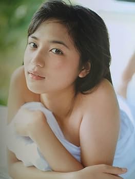 Amazon.co.jp: haruna : 川口春奈写真集 2 初版 帯付き : おもちゃ